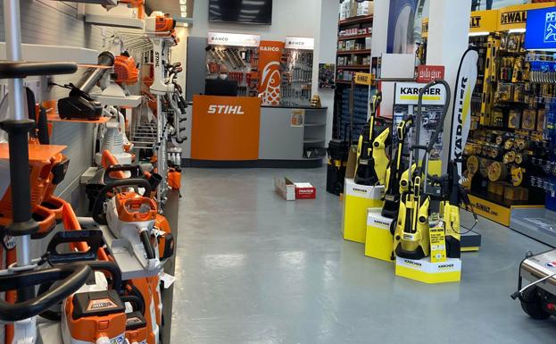 Interior de la tienda de Sistemas Fernanz