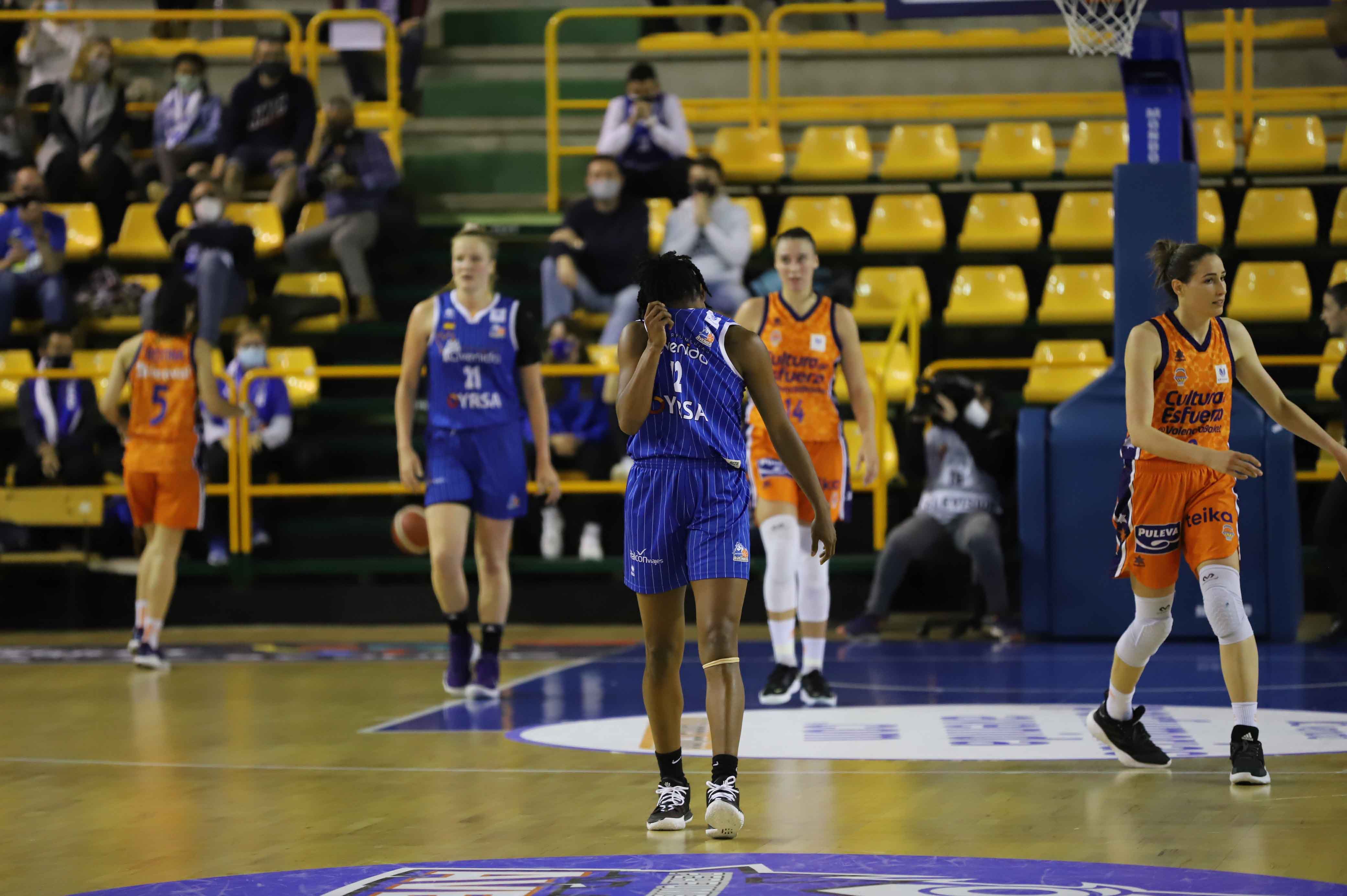 CB Avenida 64-67 Valencia Basket