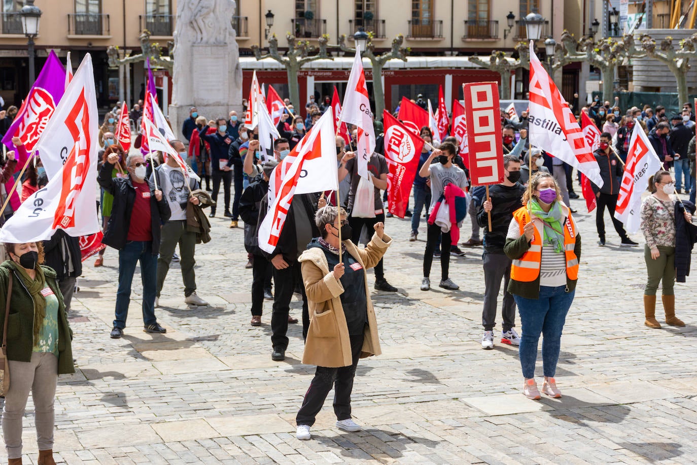 Fotos: Manifestación del Primero de Mayo en Palencia