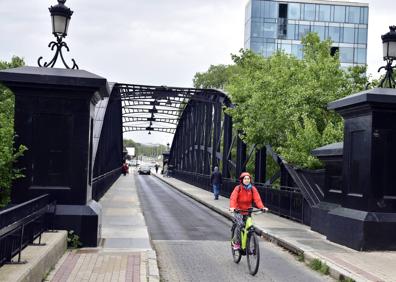 Imagen secundaria 1 - El Puente Colgante de Valladolid será peatonal en 2023 tras una rehabilitación de 625.000 euros