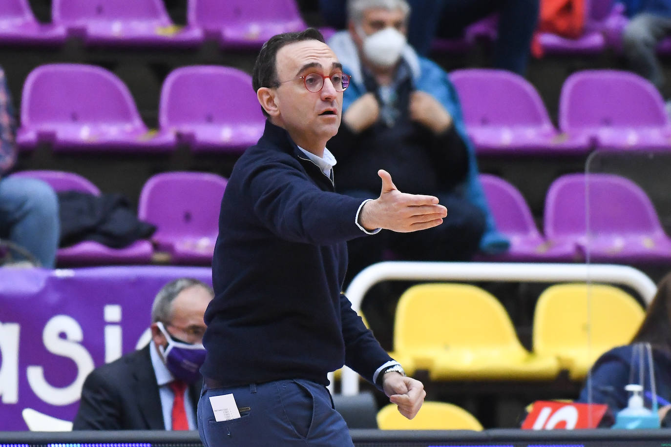 Fotos: Real Valladolid de Baloncesto 83 - 88 Tau Castelló