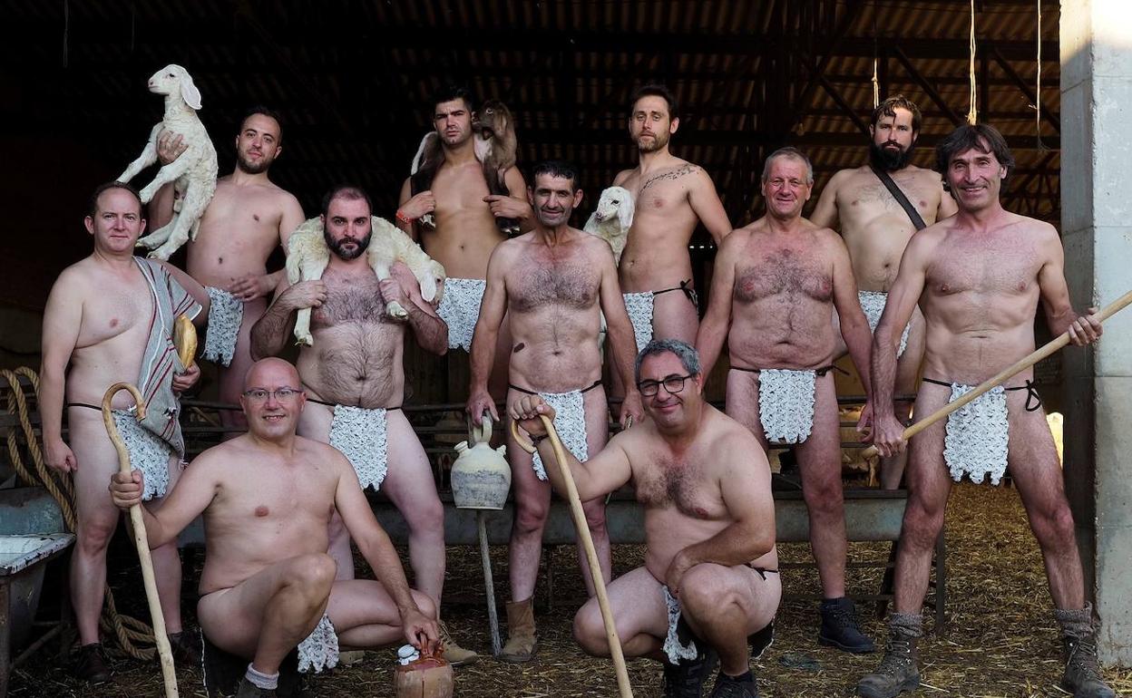 Imagen del calendario erótico de vecinos de Pedrajas. 