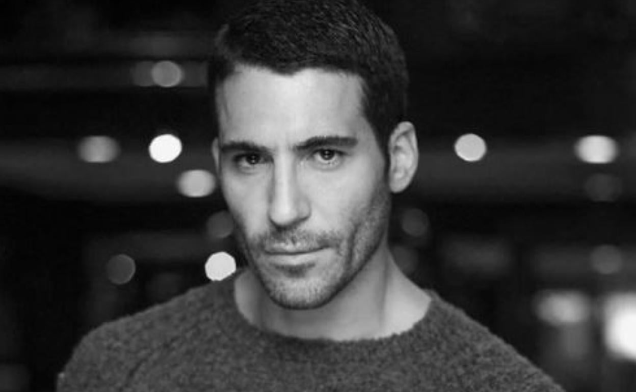 El actor Miguel Ángel Silvestre lanza una firma de joyas personalizables