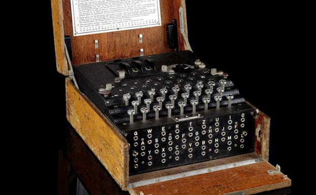 Una de las máquinas alemanas Enigma para cifrar mensajes. 