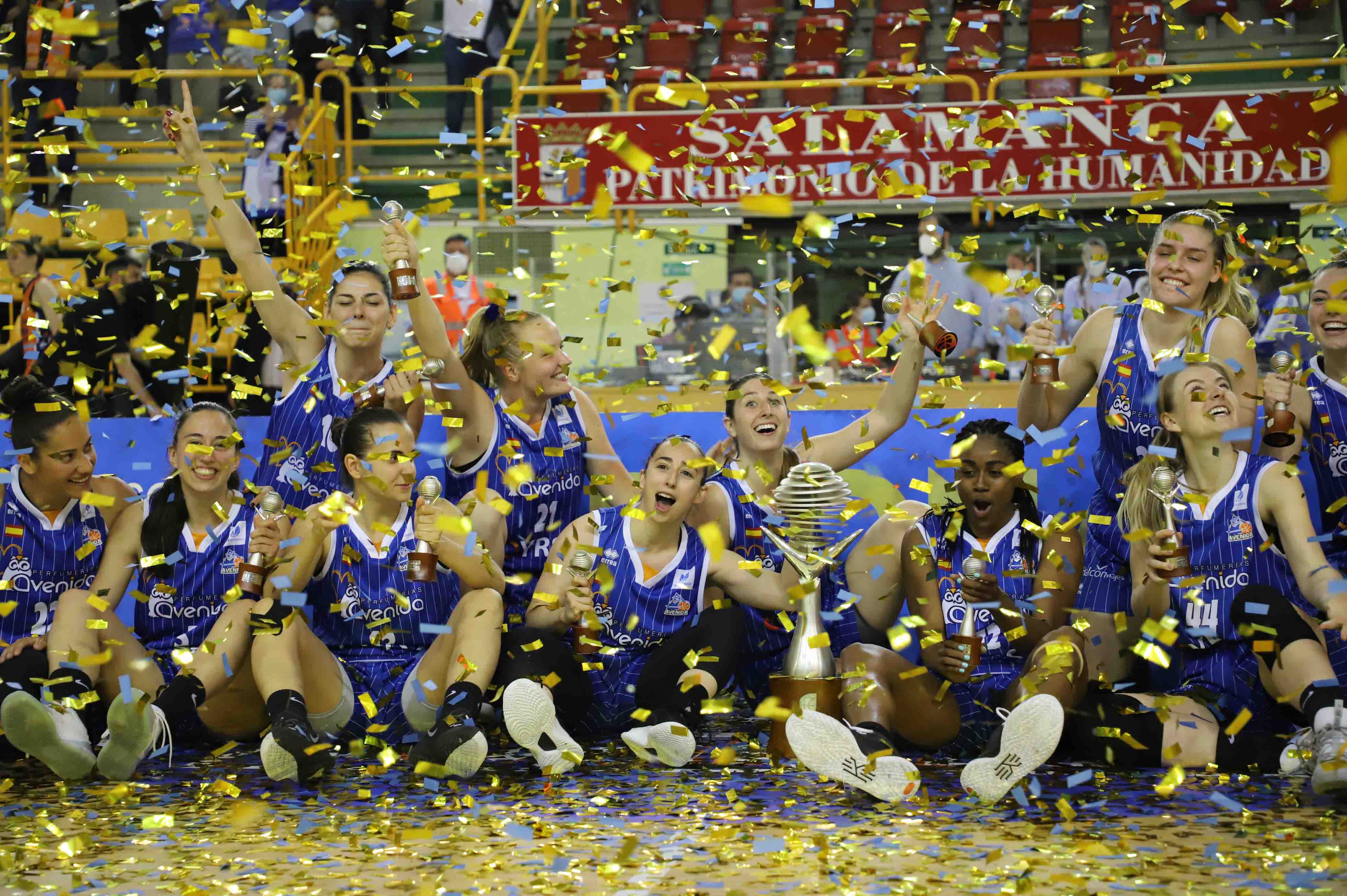 Celebración  del CB Avenida