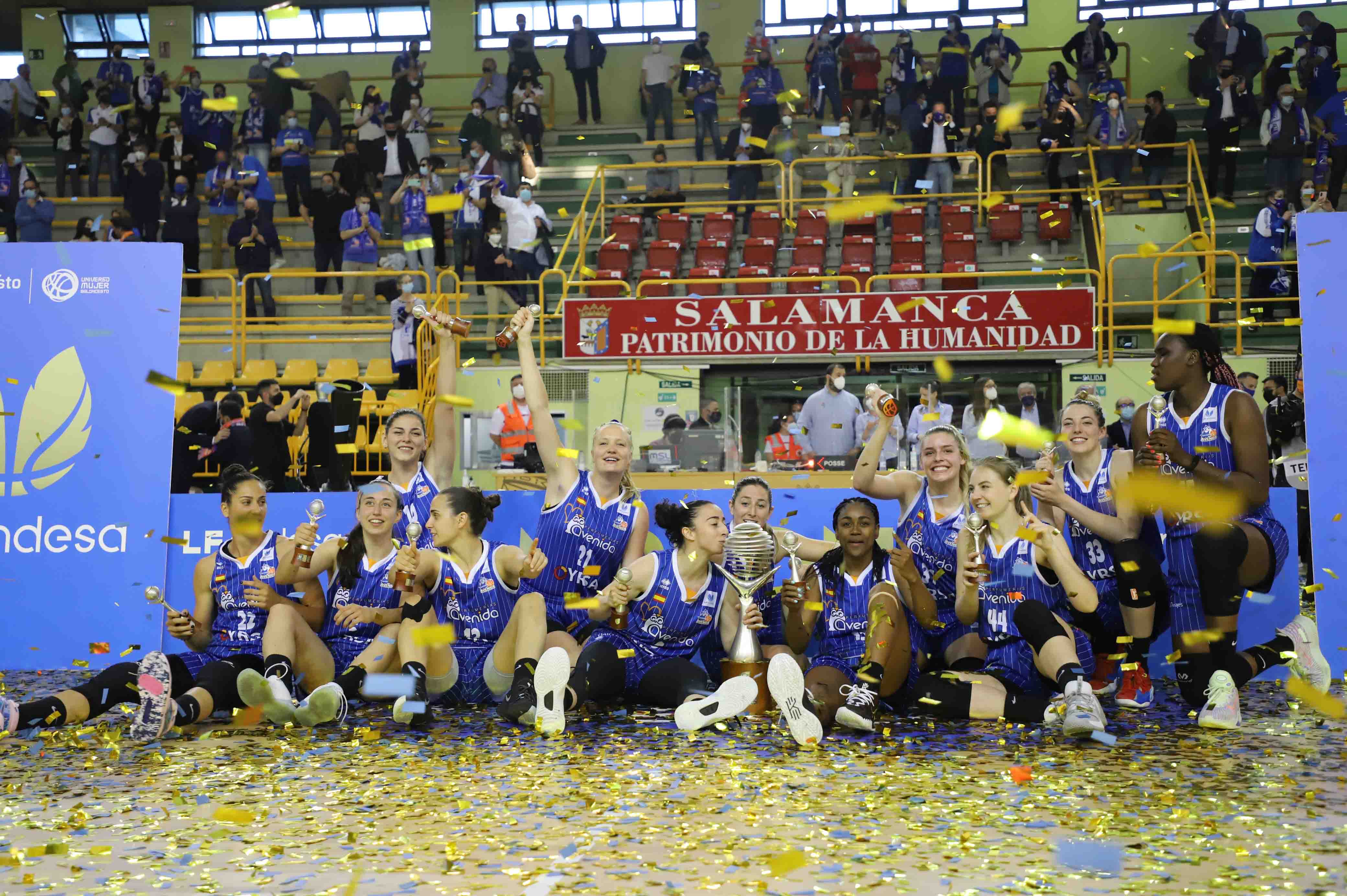 Celebración  del CB Avenida