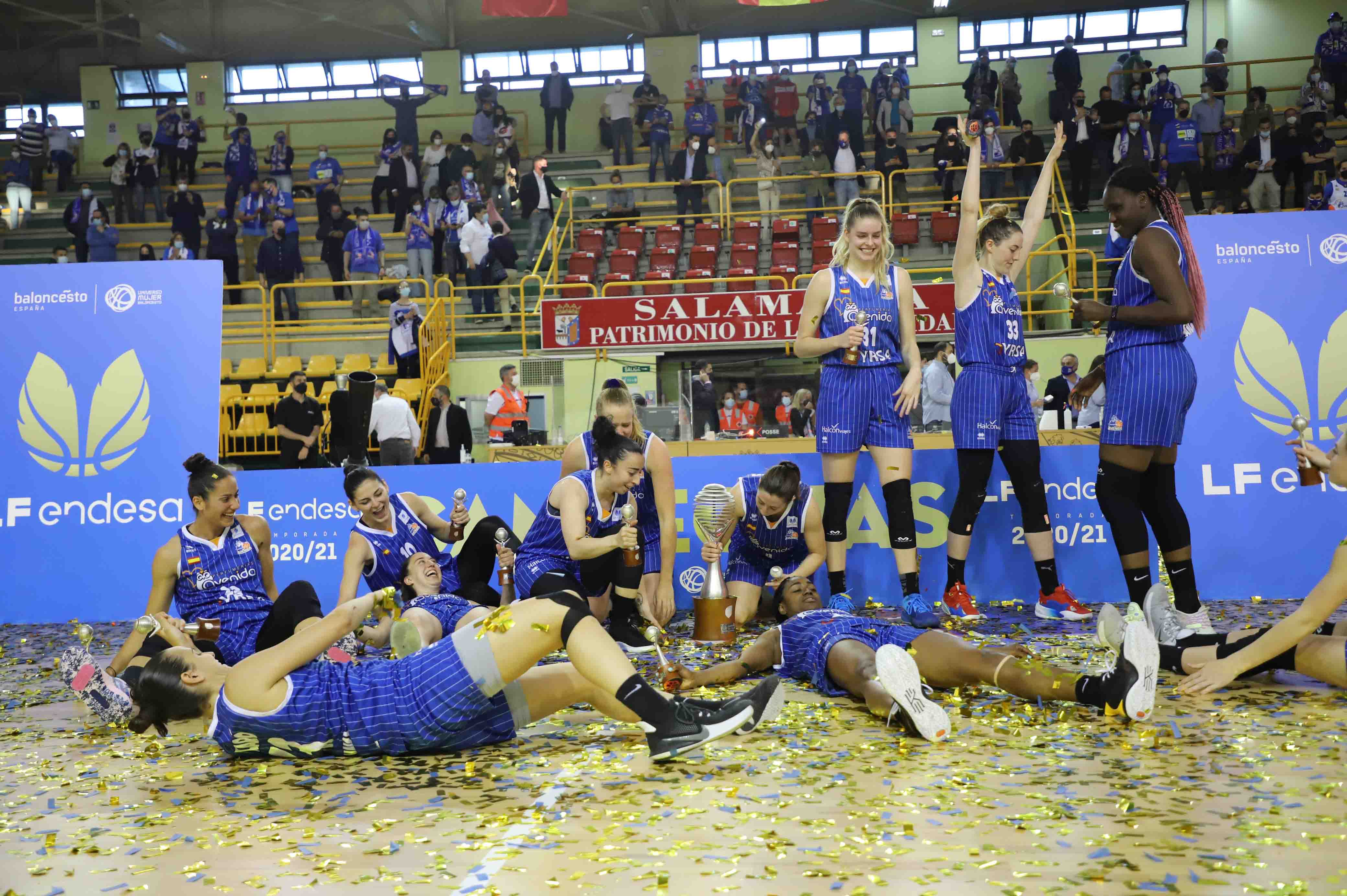 Celebración  del CB Avenida