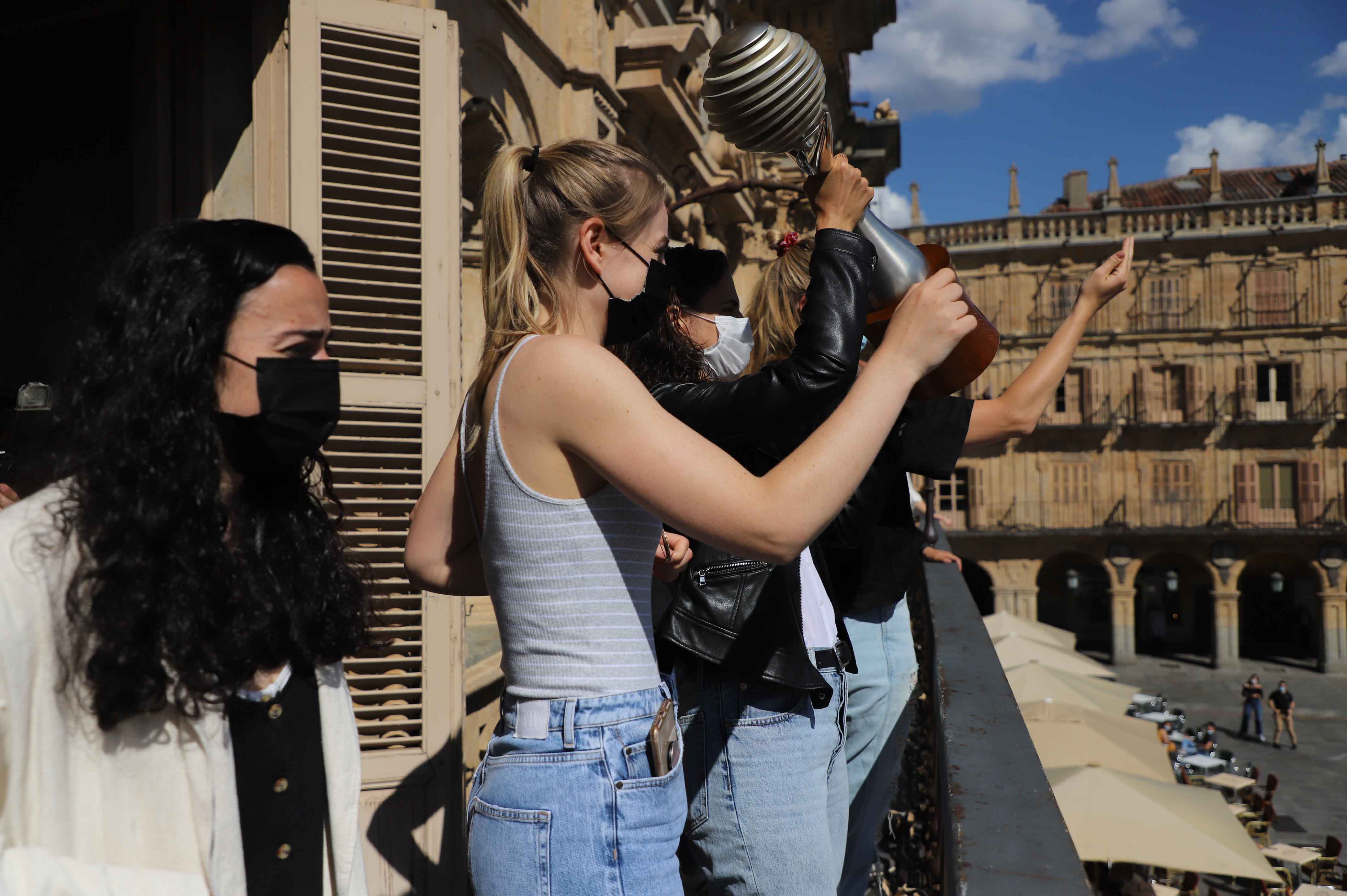 Fotos: Recepción en el Ayuntamiento al CB Avenida