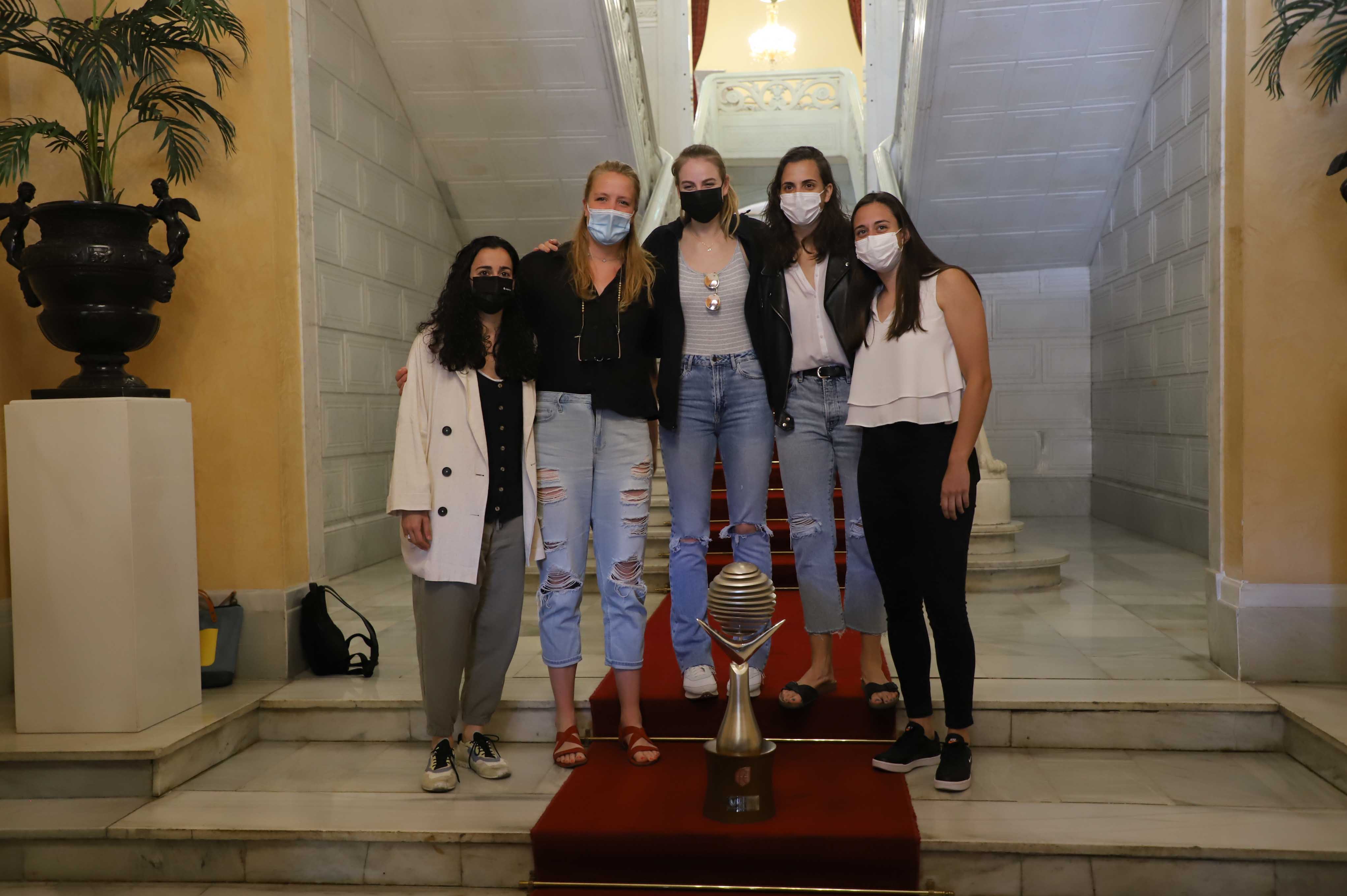 Fotos: Recepción en el Ayuntamiento al CB Avenida