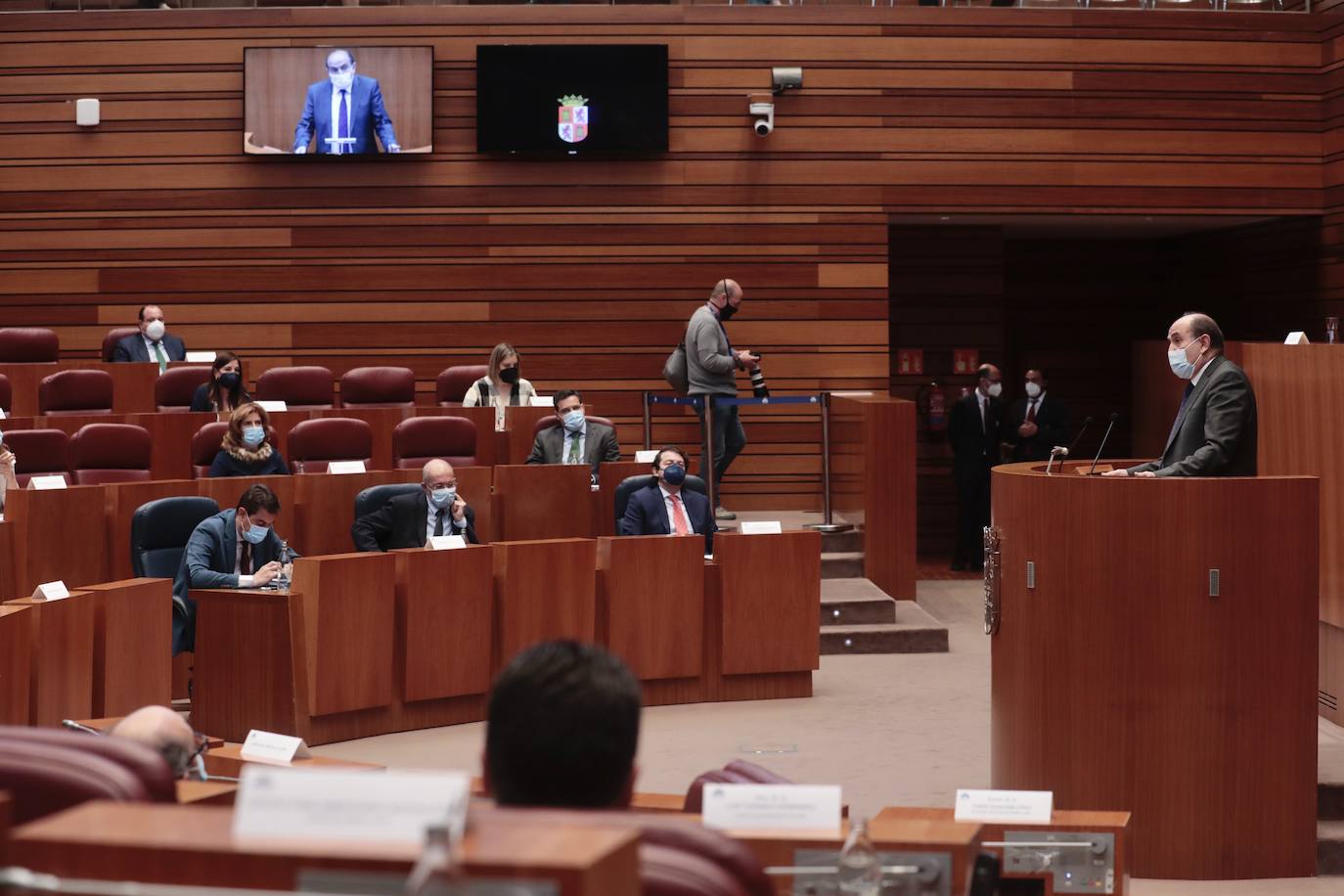 Fotos: El procurador del Común interviene en el pleno de las Cortes