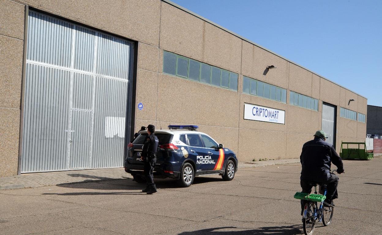 Almacén de Medina donde guardaron los sacos de carbón con la droga. 