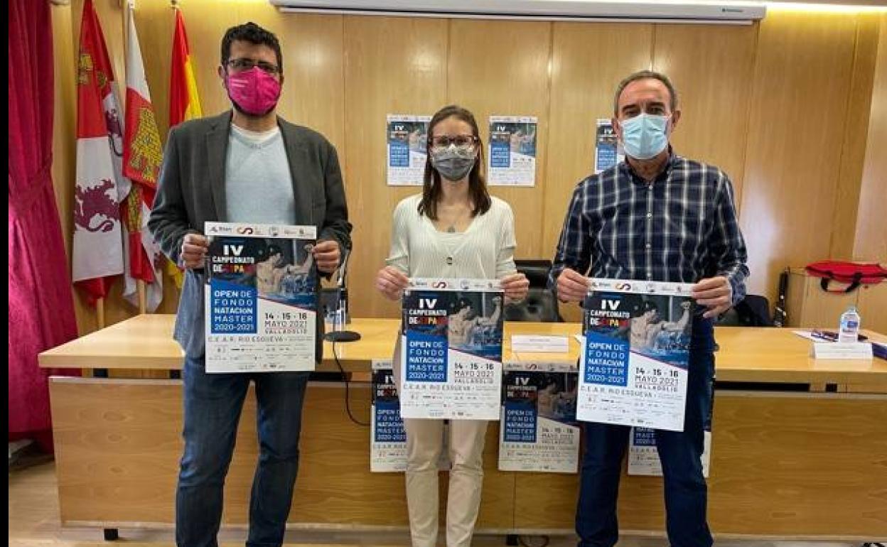 Presentación del Open de Natación de Fondo Master en el salón de actor de la residencia Río Esgueva