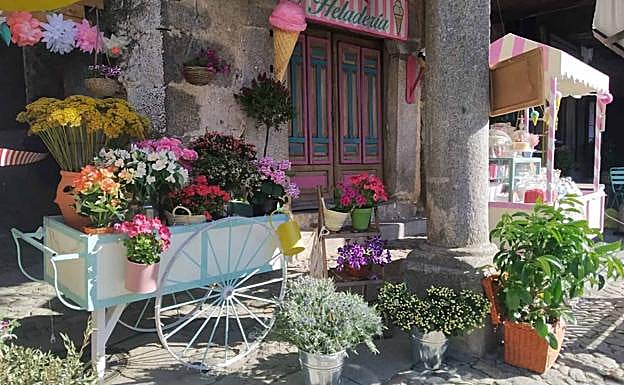 Decoración en las calles albercanas para el rodaje 