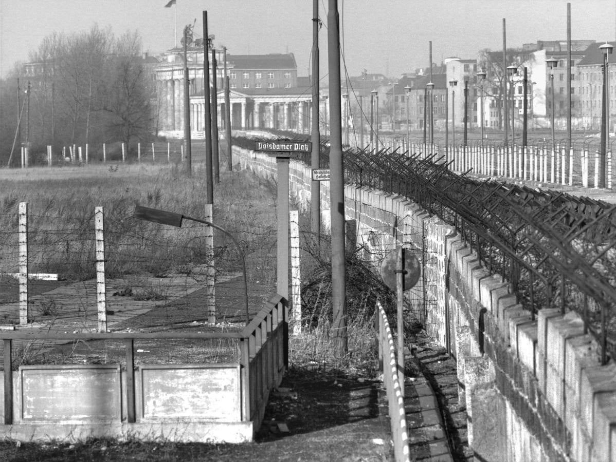 Vistas generales del Muro de Berlín.