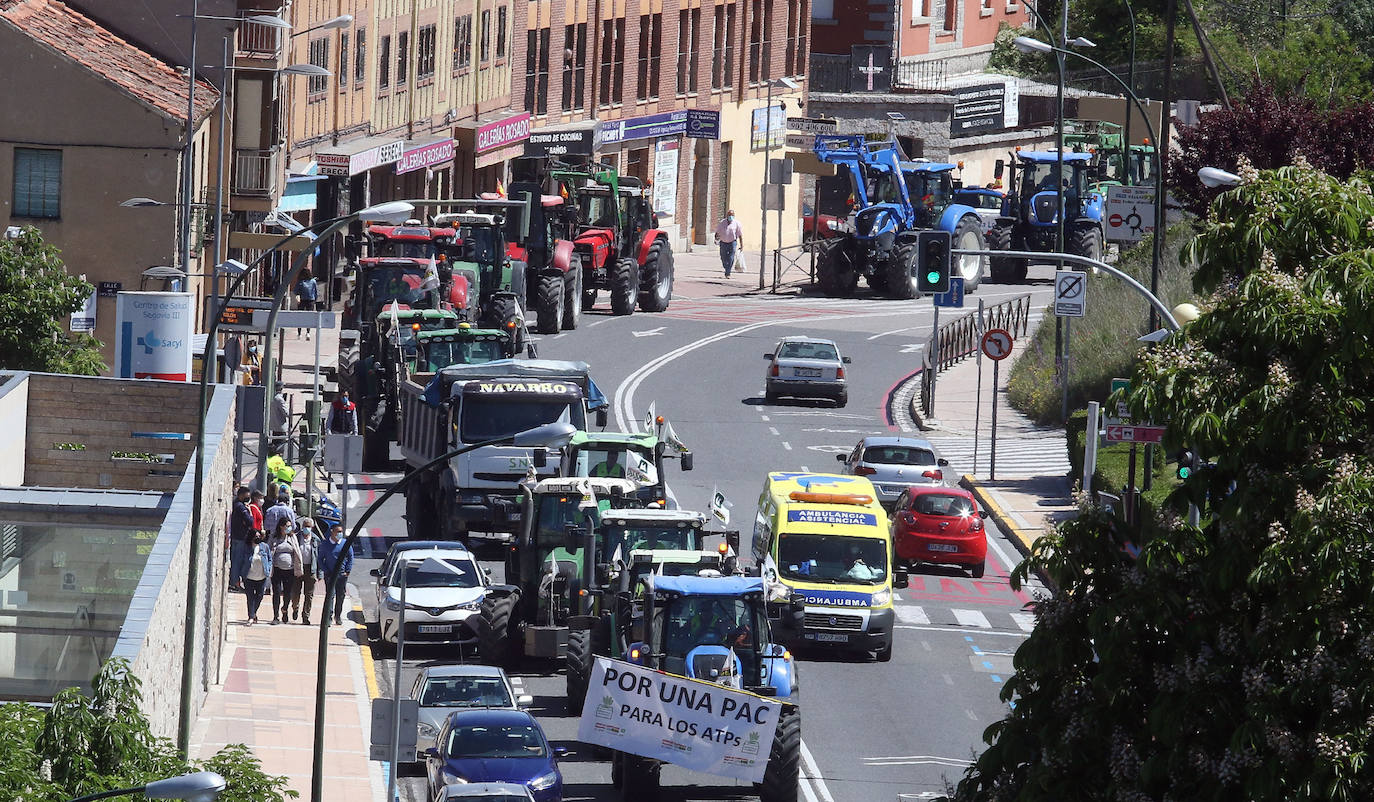 Tractorada por las calles de Segovia 