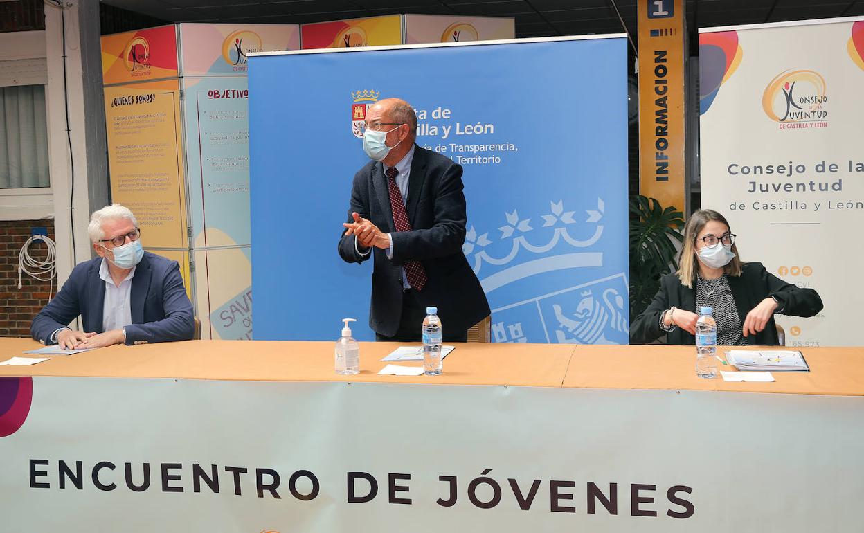 Igea, en el encuentro de jóvenes que ha presidido hoy en Palencia. 