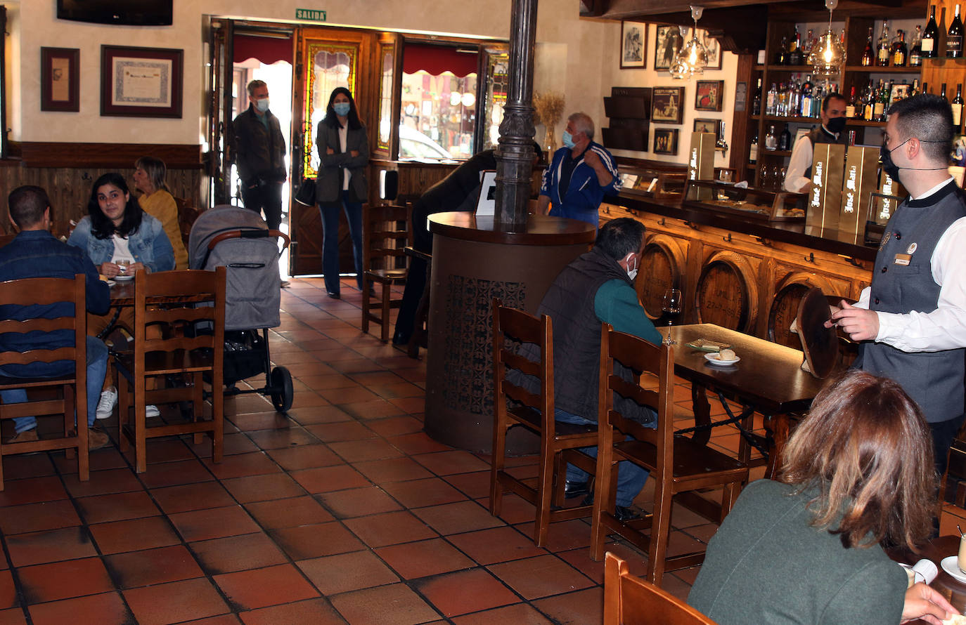 Interior de un restaurante de la capital segoviana, este martes.