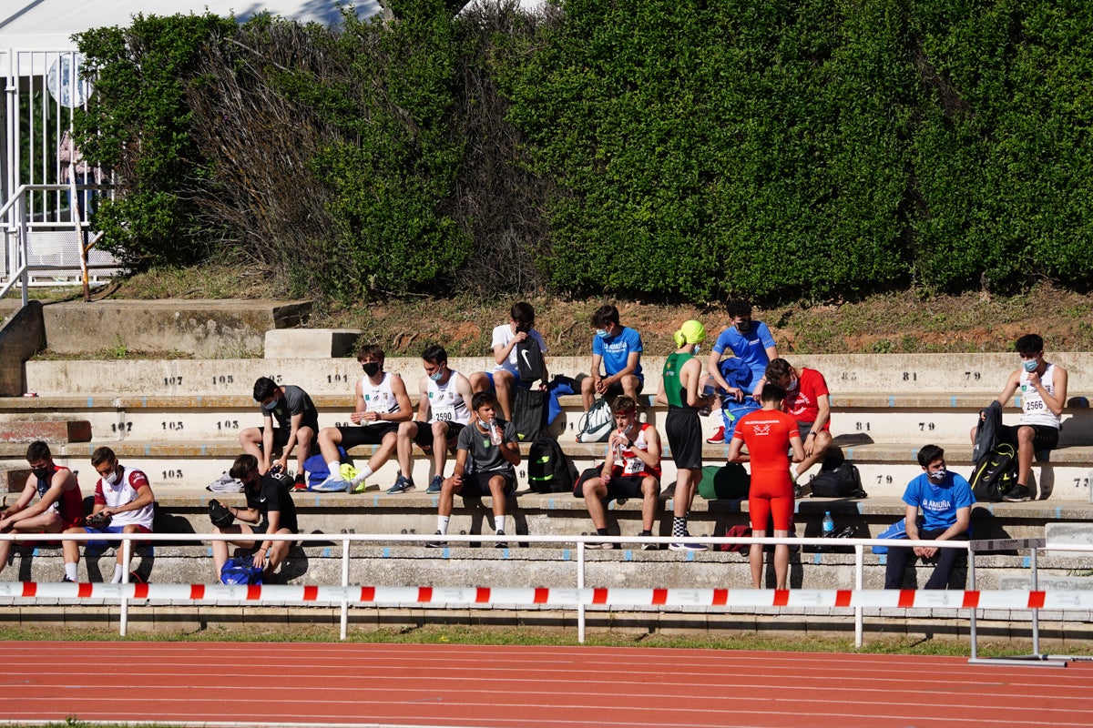 Jornada de atletismo en Las Pistas del Helmántico