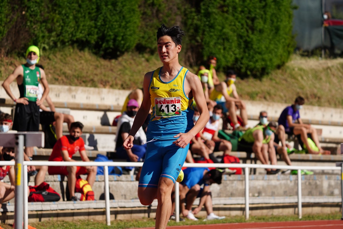 Jornada de atletismo en Las Pistas del Helmántico