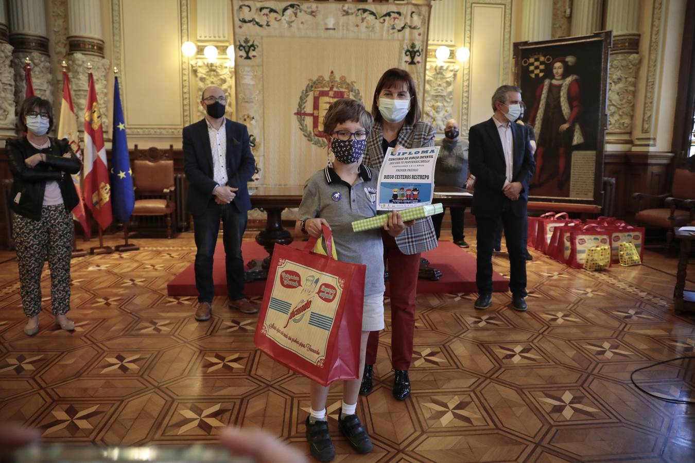 Fotos: Entrega de los premios de concurso de dibujo infantil &#039;Decora tu porta-mascarillas&#039;