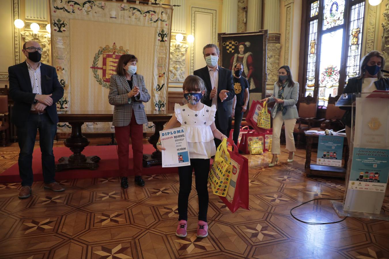 Fotos: Entrega de los premios de concurso de dibujo infantil &#039;Decora tu porta-mascarillas&#039;