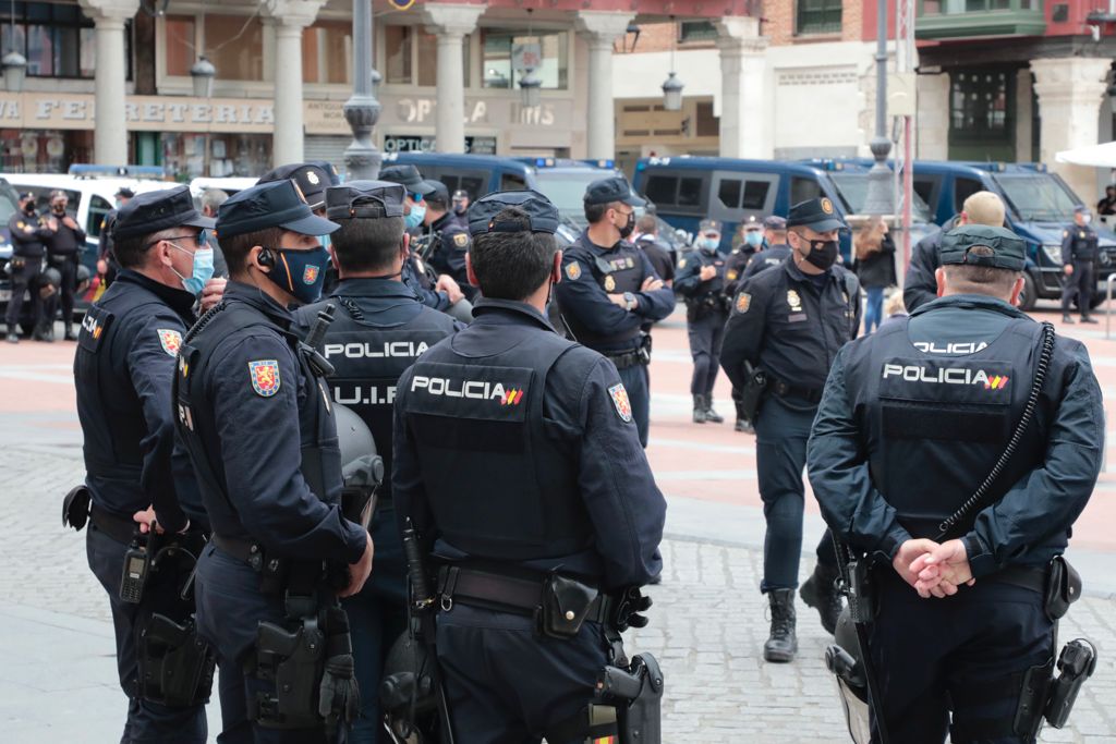 Fotos: La afición del Atlético de Madrid toma Valladolid
