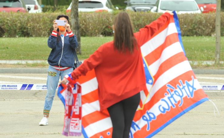 La afición del Atlético de Madrid toma Valladolid