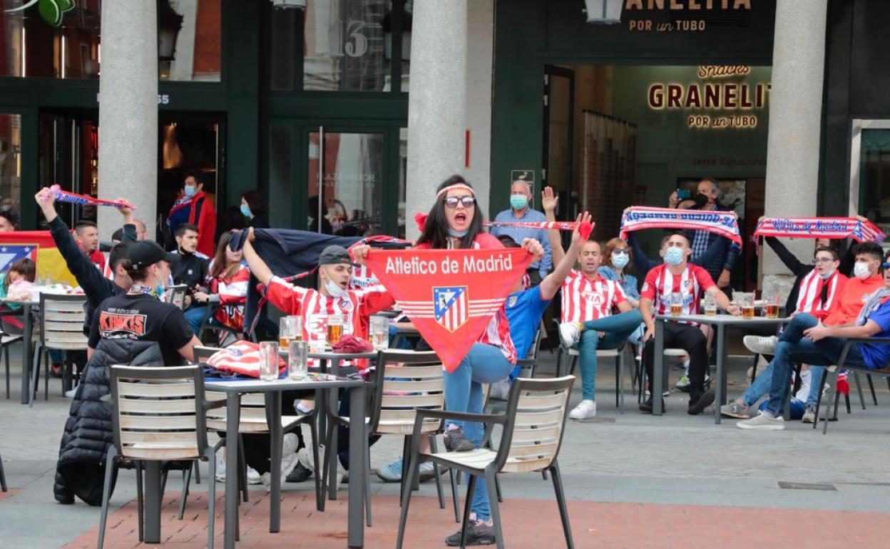 Los aficionados del Atlético de Madrid llenan Valladolid