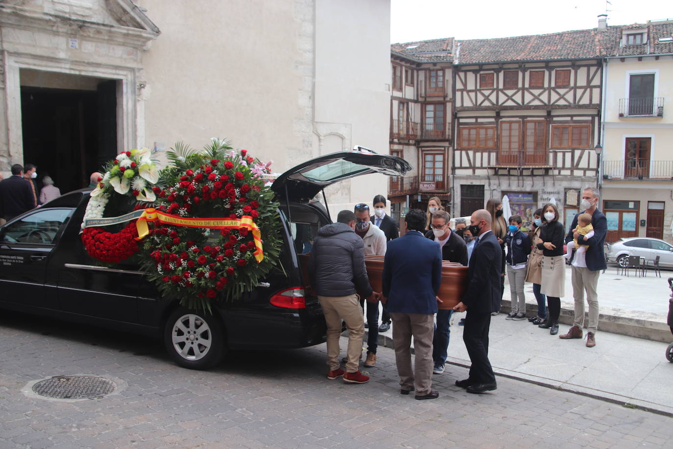 Despedida a Felipe Suárez Pérez en la iglesia de San Miguel de Cuéllar.