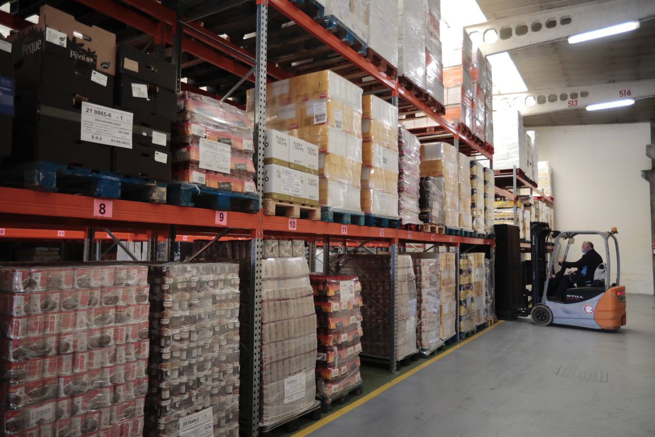 Fotos: El Banco de Alimentos de Valladolid lanza una campaña para llenar sus despensas