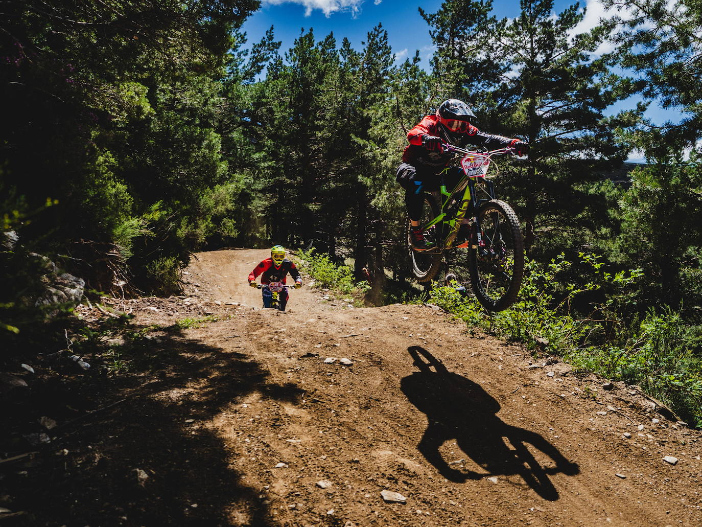 Competición de ciclismo de montaña en la estación de La Pinilla. 