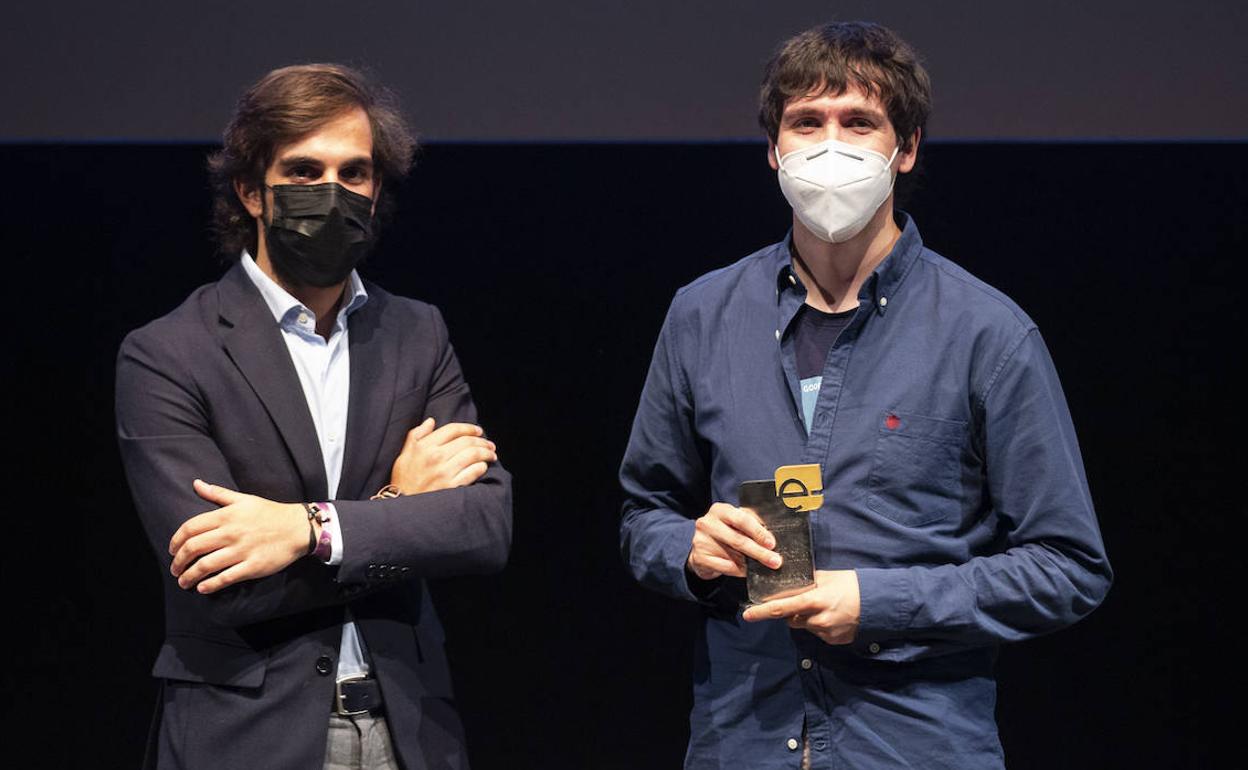 Miguel Manzano, de Carretillas Mayor, y David Checa, profesor de la UBU.