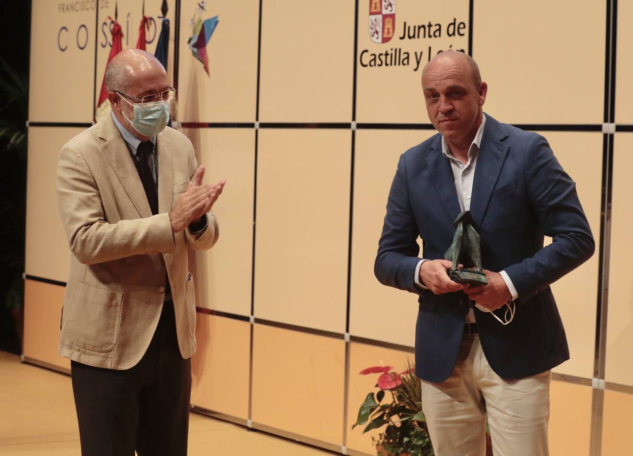 Fotos: Entrega de los XXXIV Premios de Periodismo Francisco de Cossío