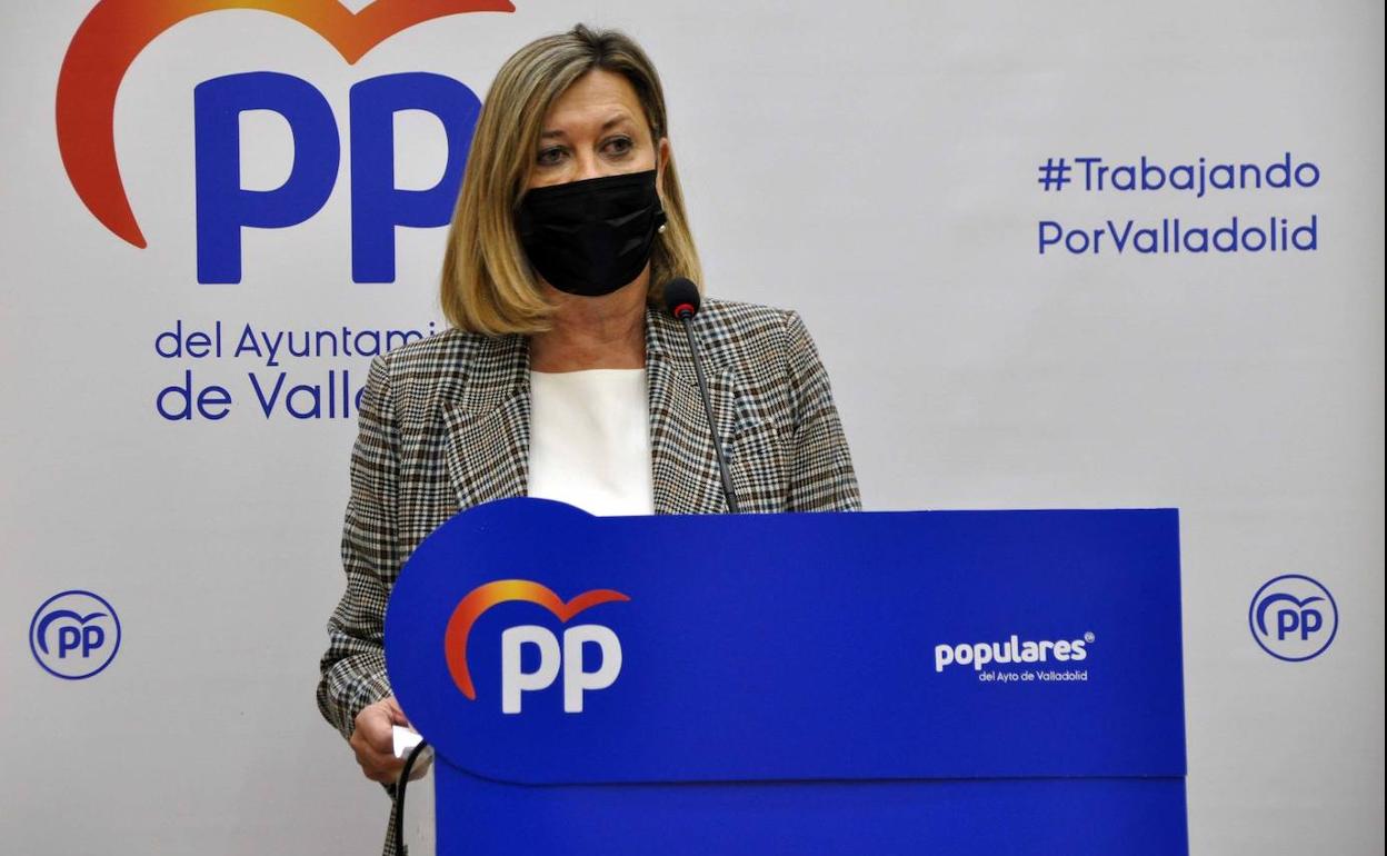 Pilar del Olmo presenta las mociones del PP. 