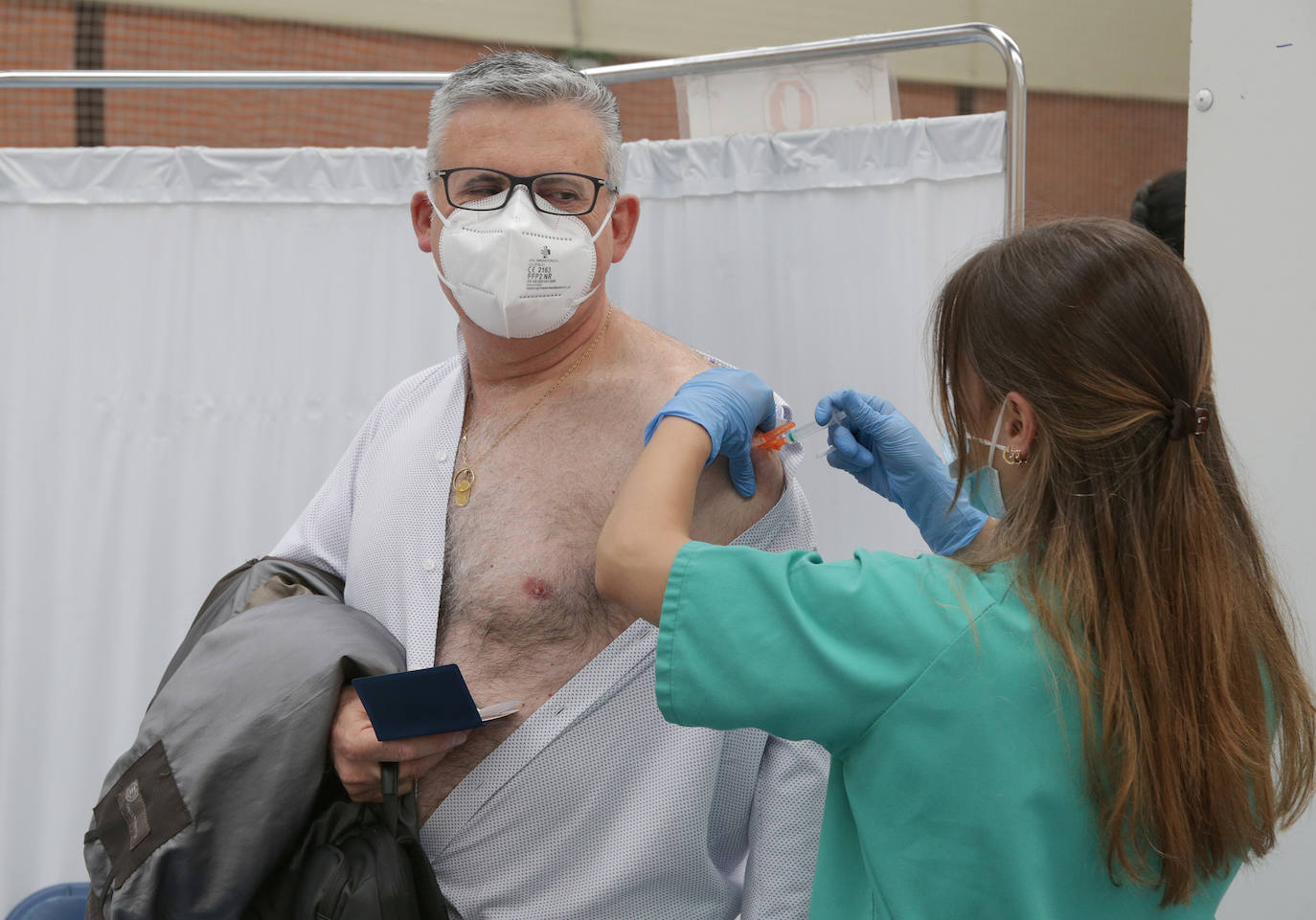 Fotos: Las cosechas de 1962 y 1963 reciben la vacuna en Palencia