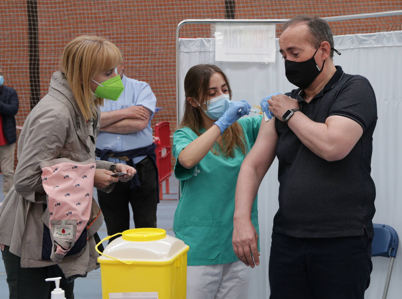 Fotos: Las cosechas de 1962 y 1963 reciben la vacuna en Palencia