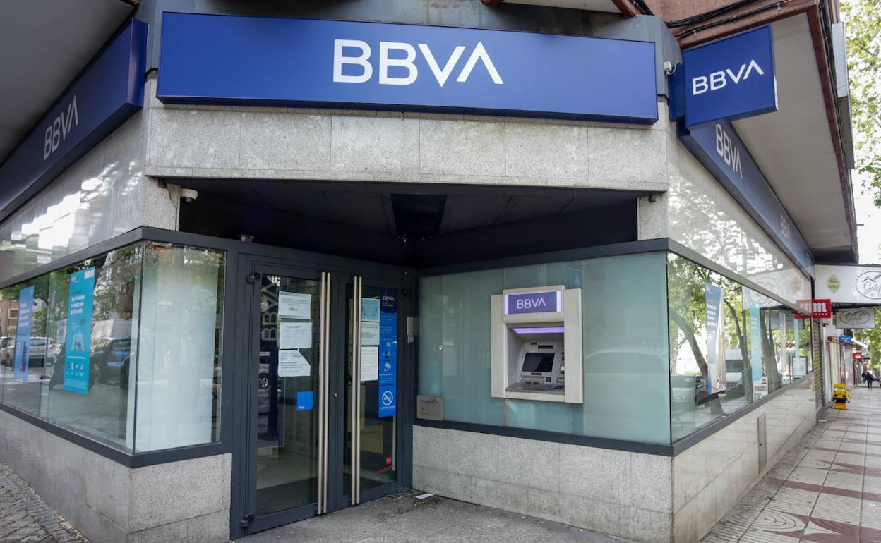 Los trabajadores de BBVA en Salamanca anuncian protestas y una huelga ante el ERE previsto