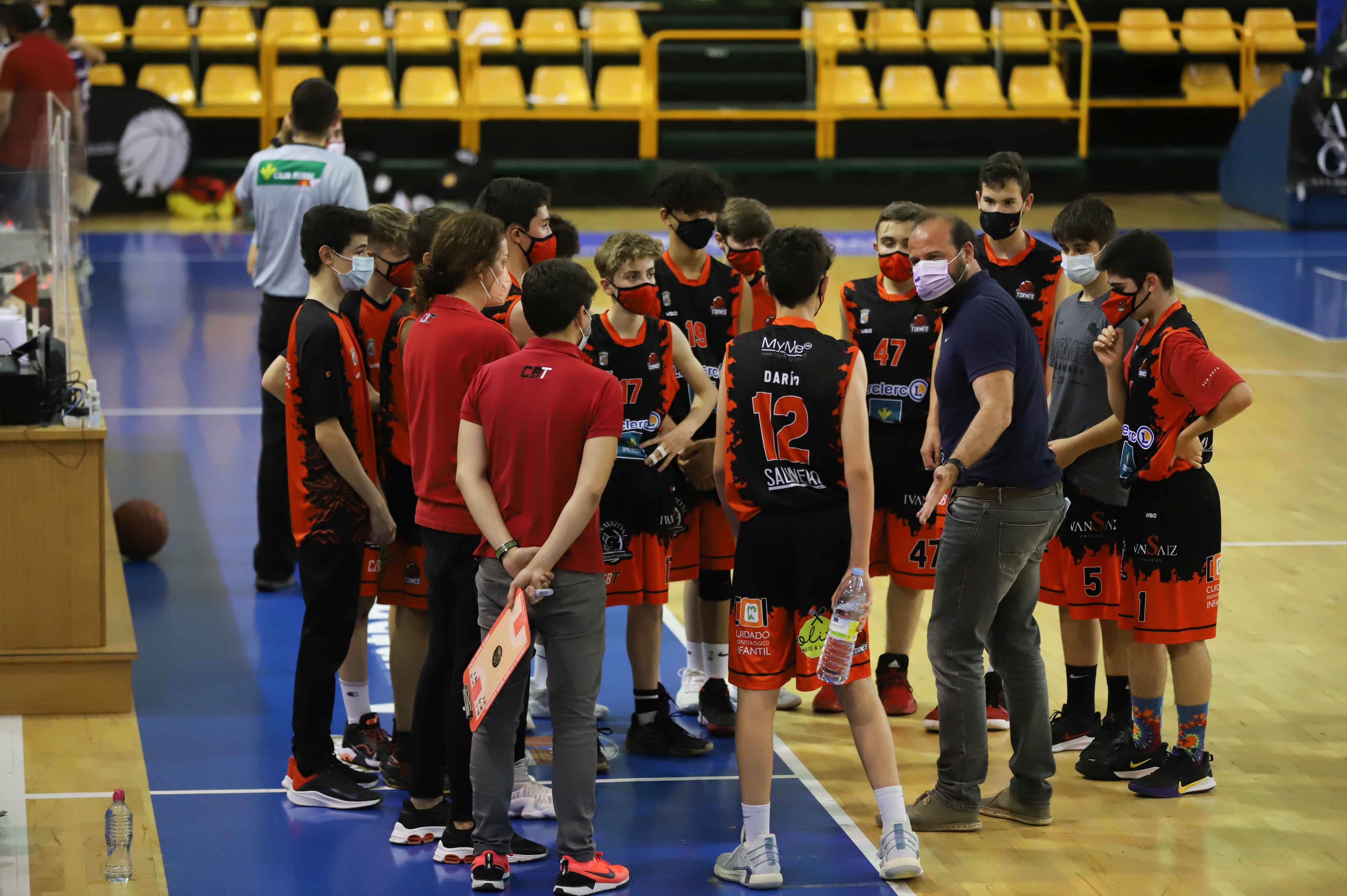 Final a cuatro masculina infantil E. Leclerc - Iveco Valladolid (65-53)