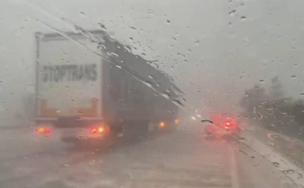 La granizada sorprende en Quintanilla de Onésimo y Quintanilla de Arriba.