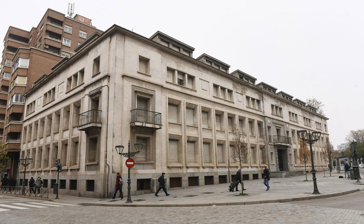 Antiguo colegio El Salvador, en la plaza de San Pablo.