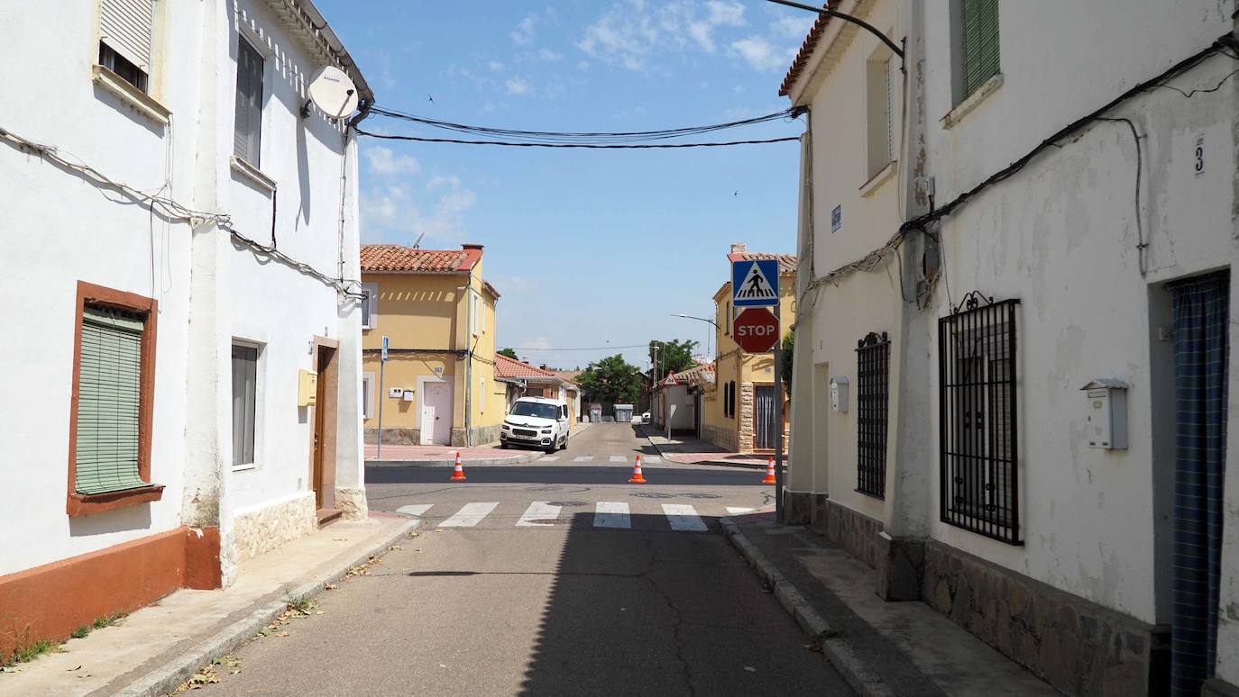 La Overuela, en la época medieval, se llamó Loberueras, que significaba 'lugar o guarida de lobos'