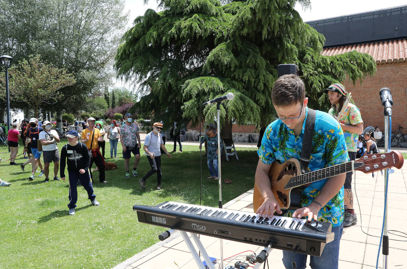 Más de noventa ciclistas recorrieron algunas de las principales calles de Palencia esta mañana