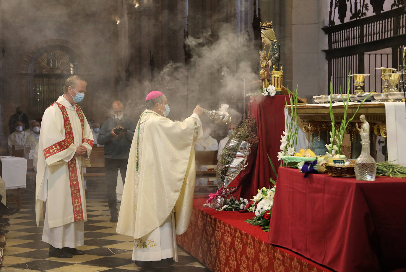 La eucaristía oficiada por el Nuncio del Papa y el obispo de Palencia se pudo ver desde cualquier punto del mundo.