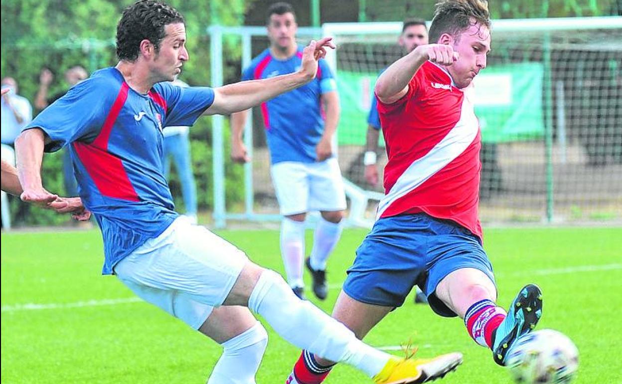 Una juagada del encuentro entre el Simancas y el Castilla. 