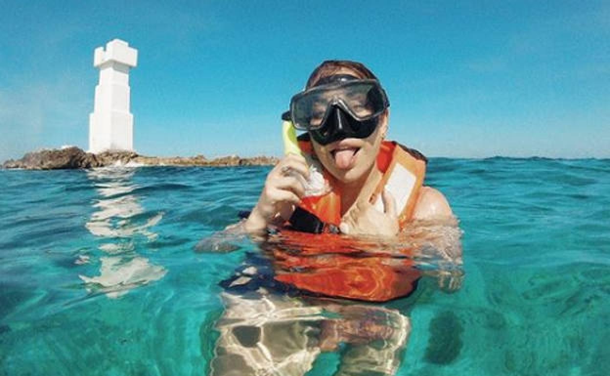 Blanca Suárez disfrutando de las aguas cálidas de Cancún. 