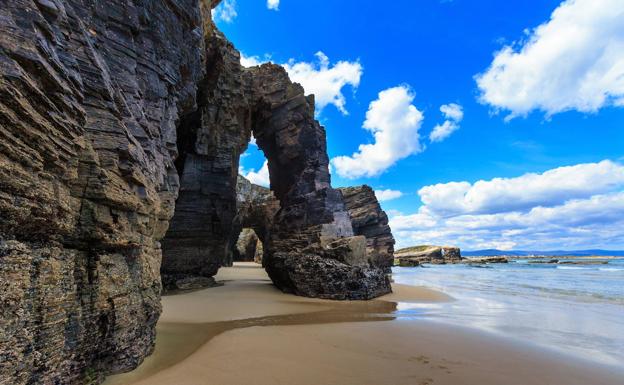 Espectacular imagen de la playa de Las Catedrales.