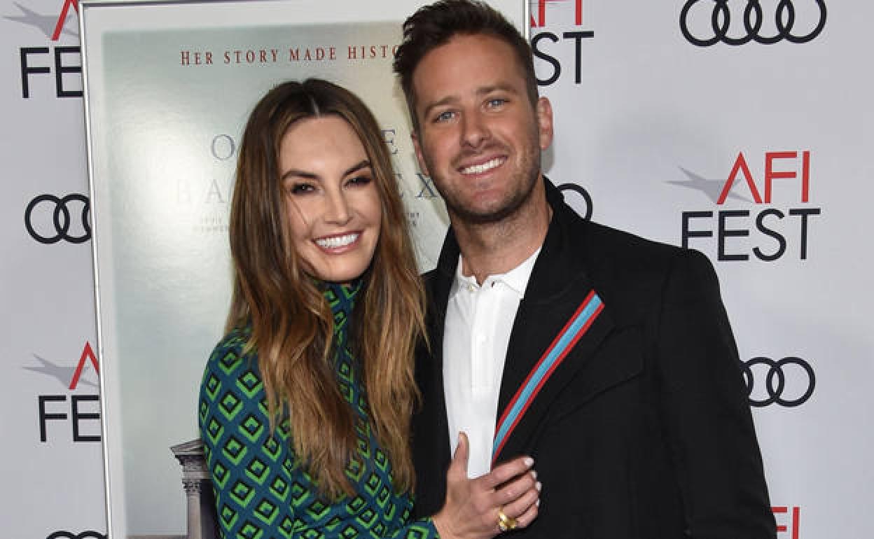 Armie Hammer junto a su exmujer Elizabeth Chambers. 
