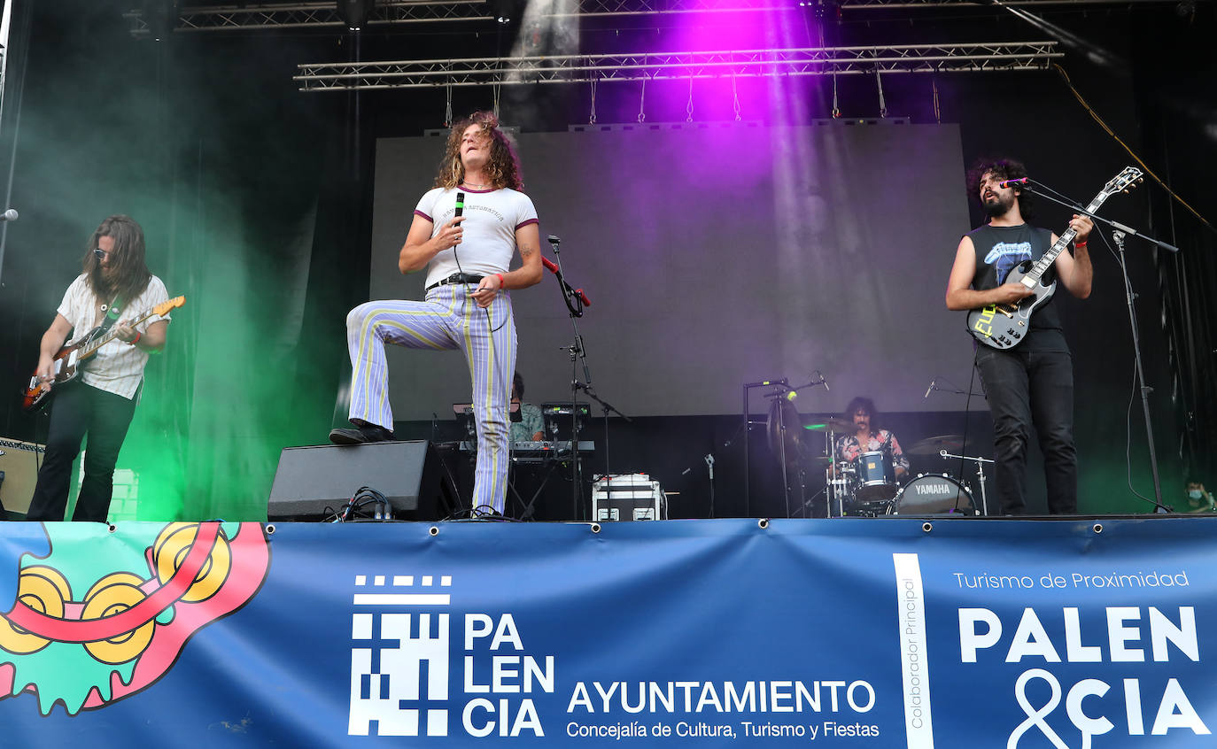 Fotos: Derby Motoreta&#039;s Burrito Kachimba devuelve la ilusión del Palencia Sonora