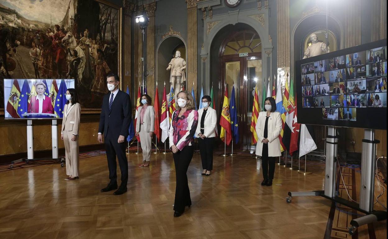 Conferencia de Presidentes autonómicos para analizar el reparto de los fondos europeos de reconstrucción.