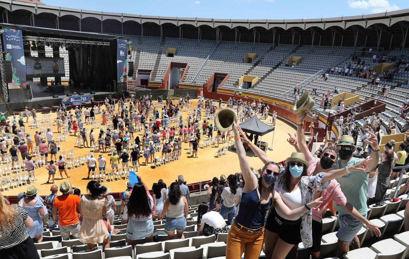 Fotos: Ladilla Rusa divierte al Palencia Sonora